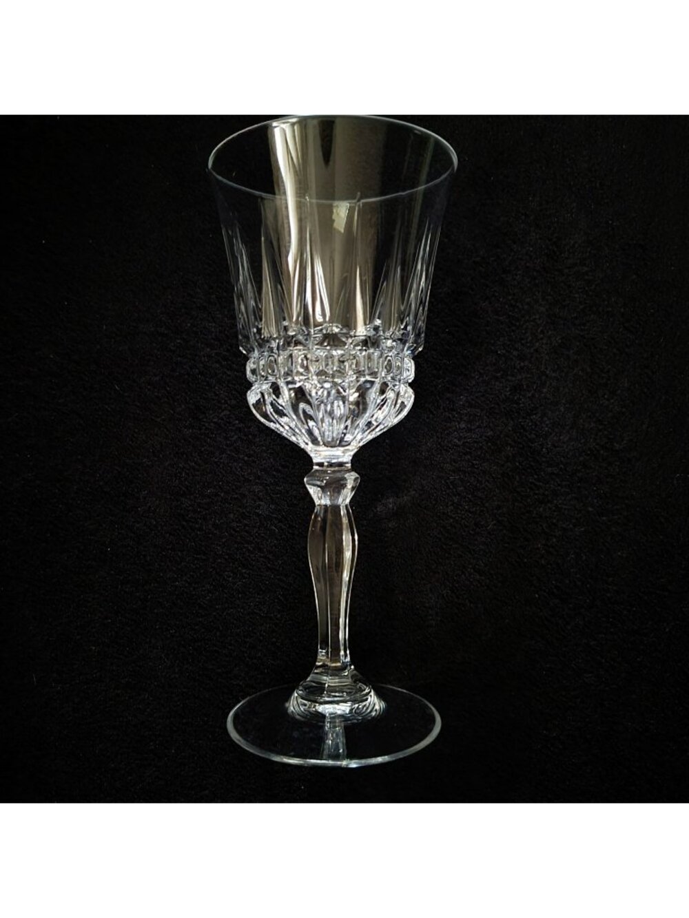 Discontinued Cristal DArques Villeneuve Wine Glass 6.75" Tall 5 oz Vintage Bar
